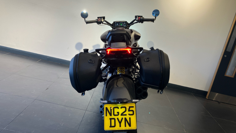 Ducati X Diavel V4 Burning Red (25MY)
